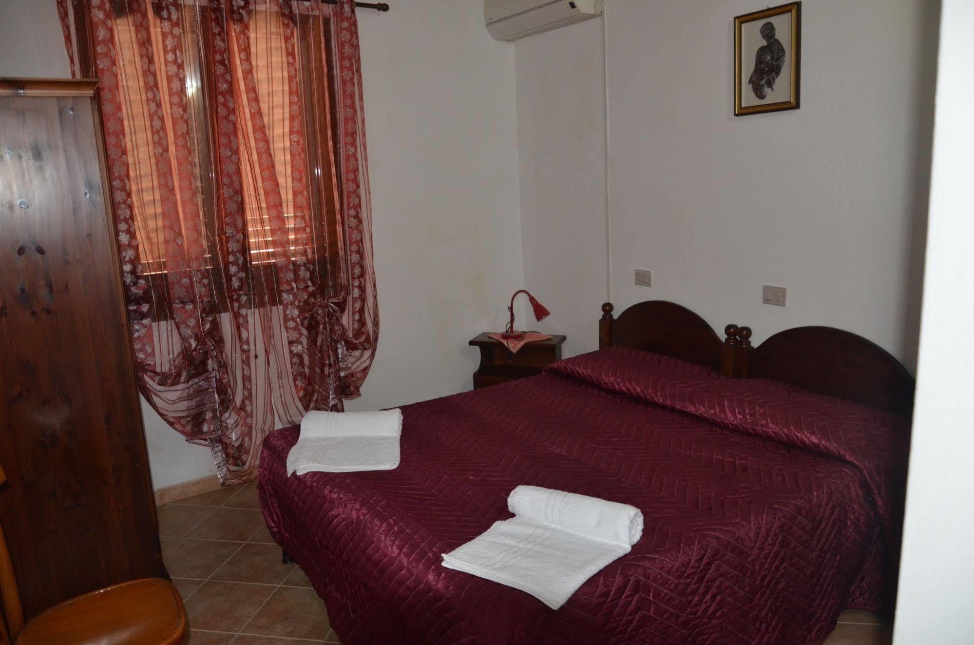 L'Aquila Vila Arbus Exterior foto